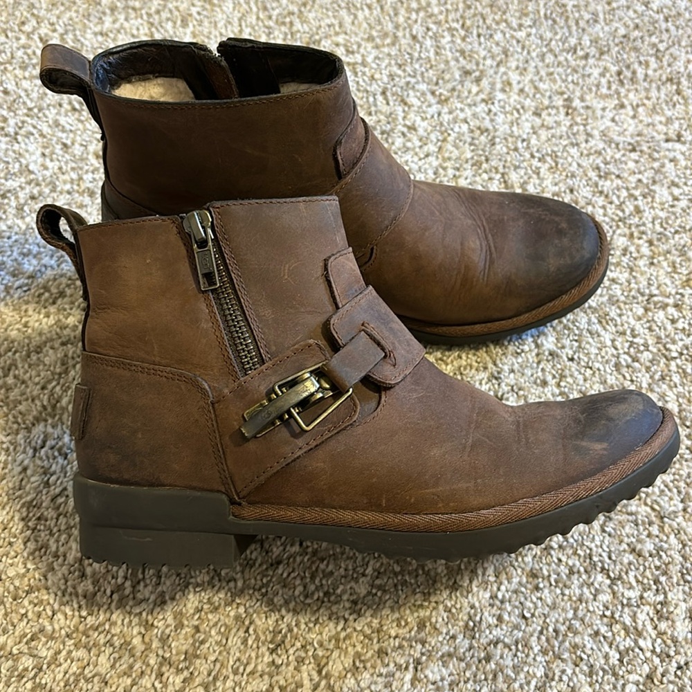 Ugg Cheyne Brown leather boots